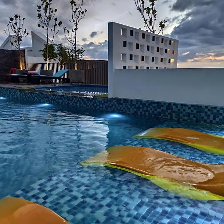 Condo 2-10 Imperio Professional Suite Alor Setar Exterior photo